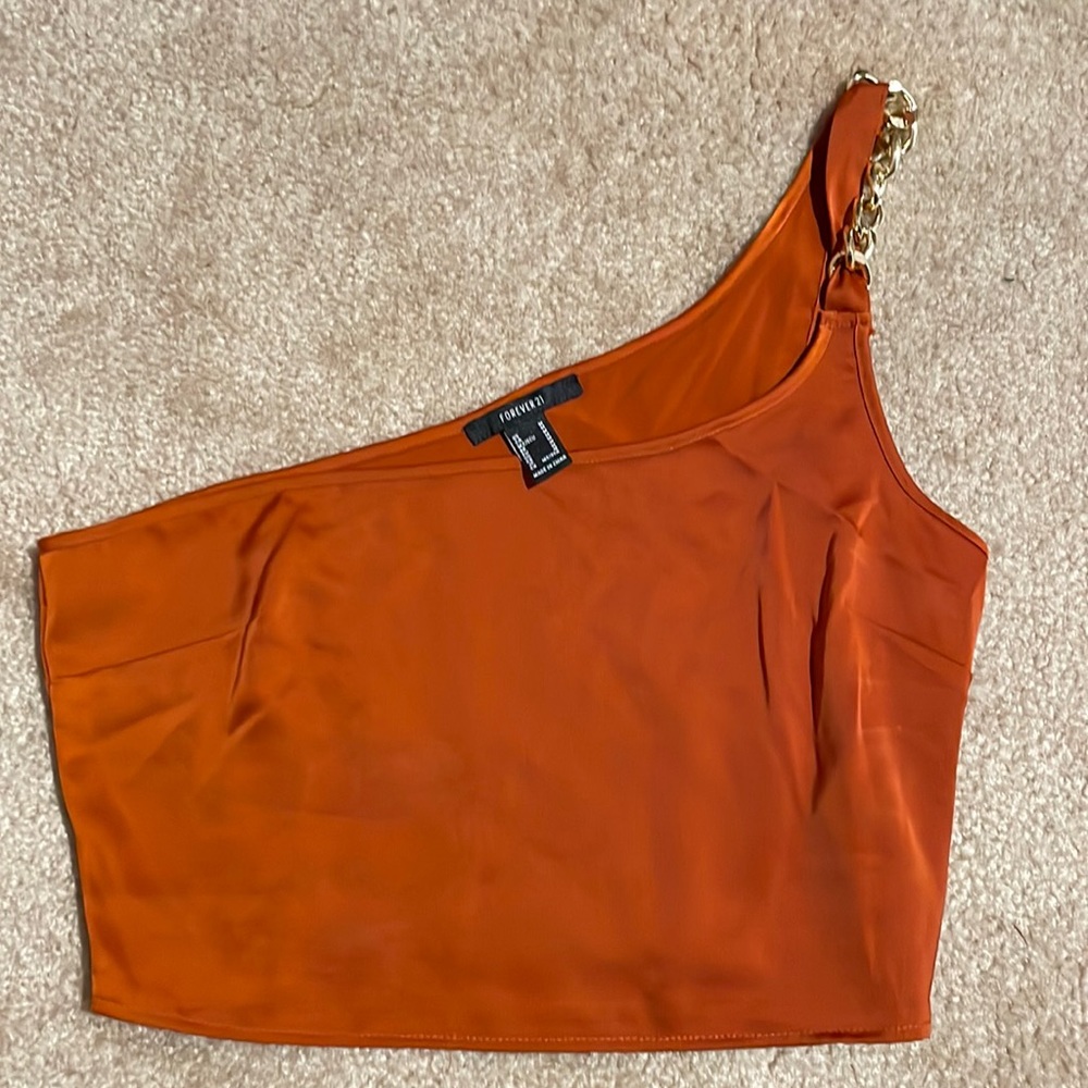 Woman one shoulder cami. Size M. New, it didn’t fit.